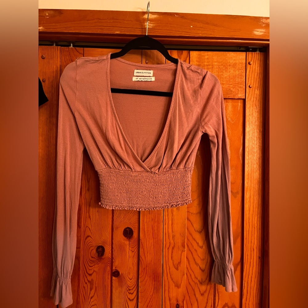 Crop top with smocking and long sleeves